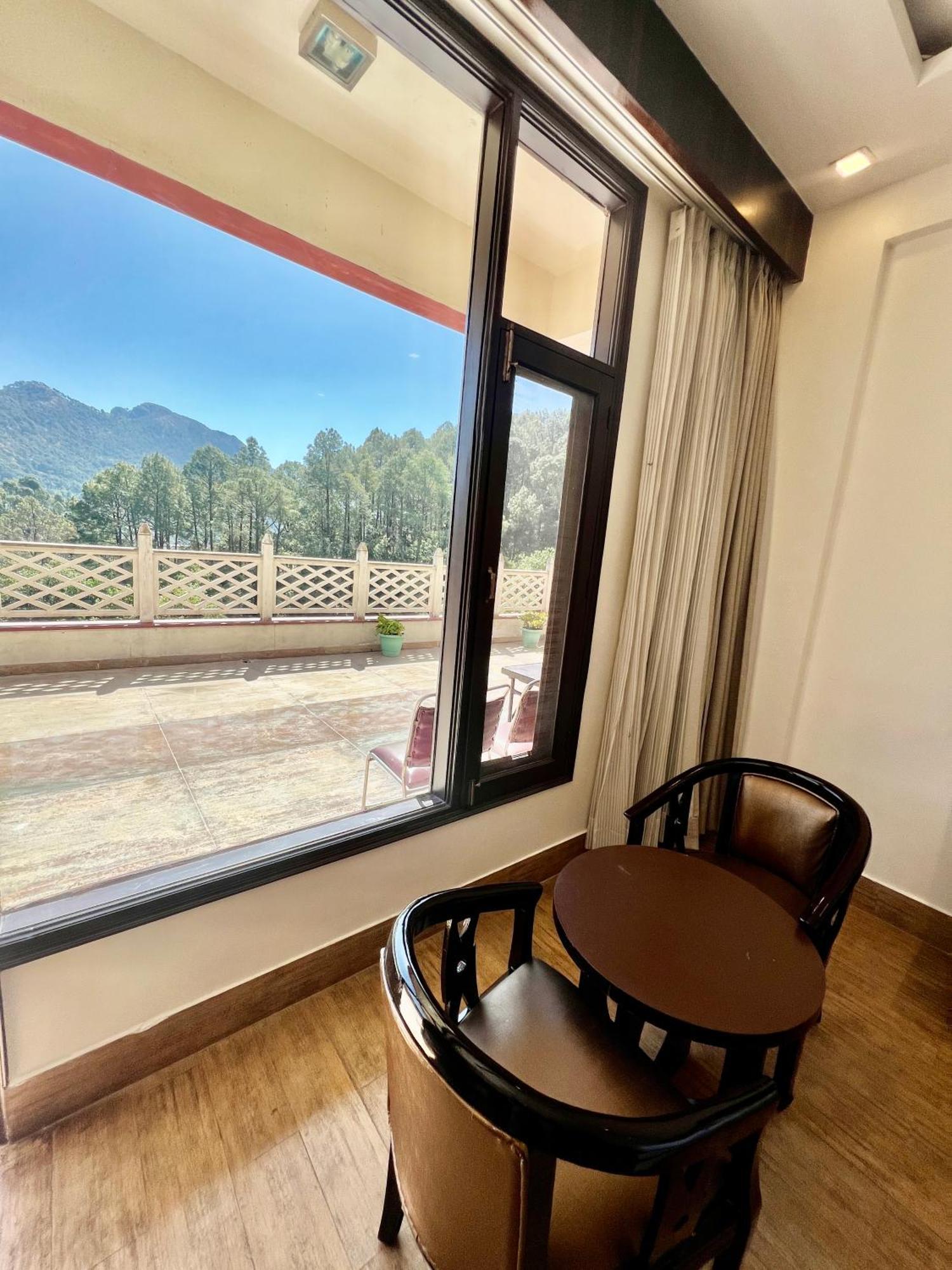 Sea Hawk - Luxury Hill Resort 4 Mins From Bhimtal Lake Exterior foto