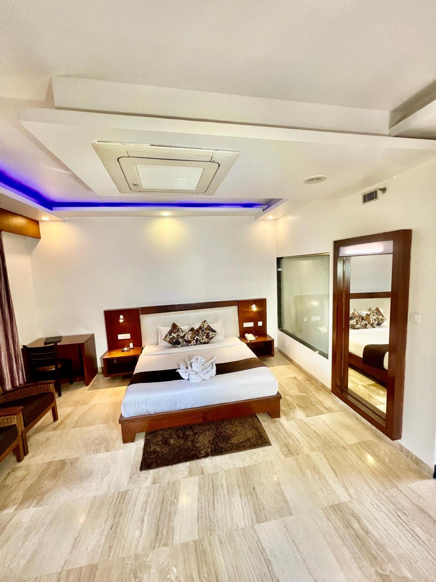 Sea Hawk - Luxury Hill Resort 4 Mins From Bhimtal Lake Exterior foto