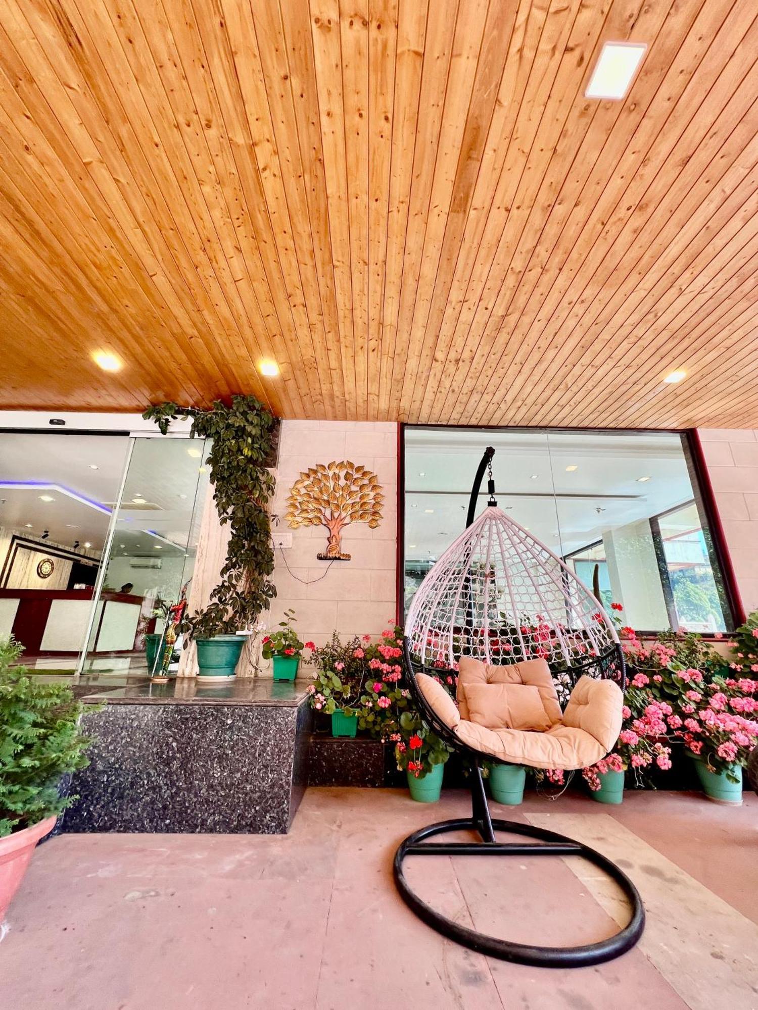 Sea Hawk - Luxury Hill Resort 4 Mins From Bhimtal Lake Exterior foto